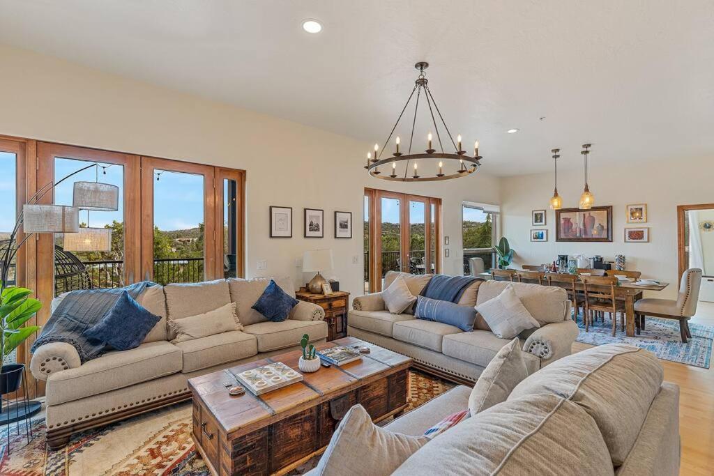 Close To Fresh Creek! Sleeps 12 ~ Amazing Views W/Serene Open Space ~ Hot Tub + Game Room ~ Trails Outside Sedona Ngoại thất bức ảnh
