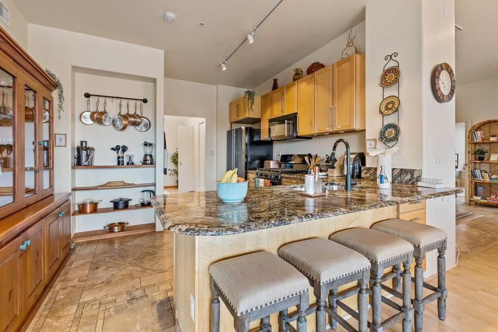 Close To Fresh Creek! Sleeps 12 ~ Amazing Views W/Serene Open Space ~ Hot Tub + Game Room ~ Trails Outside Sedona Ngoại thất bức ảnh