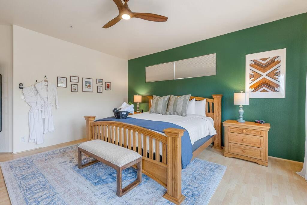 Close To Fresh Creek! Sleeps 12 ~ Amazing Views W/Serene Open Space ~ Hot Tub + Game Room ~ Trails Outside Sedona Ngoại thất bức ảnh