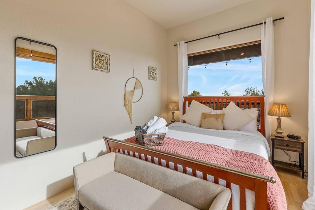 Close To Fresh Creek! Sleeps 12 ~ Amazing Views W/Serene Open Space ~ Hot Tub + Game Room ~ Trails Outside Sedona Ngoại thất bức ảnh