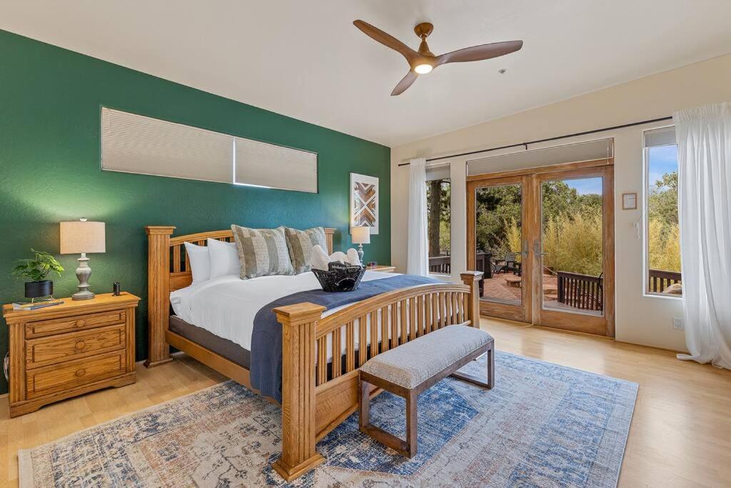 Close To Fresh Creek! Sleeps 12 ~ Amazing Views W/Serene Open Space ~ Hot Tub + Game Room ~ Trails Outside Sedona Ngoại thất bức ảnh