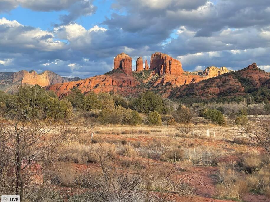Close To Fresh Creek! Sleeps 12 ~ Amazing Views W/Serene Open Space ~ Hot Tub + Game Room ~ Trails Outside Sedona Ngoại thất bức ảnh