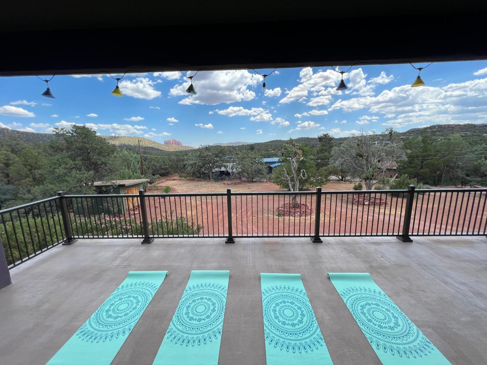 Close To Fresh Creek! Sleeps 12 ~ Amazing Views W/Serene Open Space ~ Hot Tub + Game Room ~ Trails Outside Sedona Ngoại thất bức ảnh
