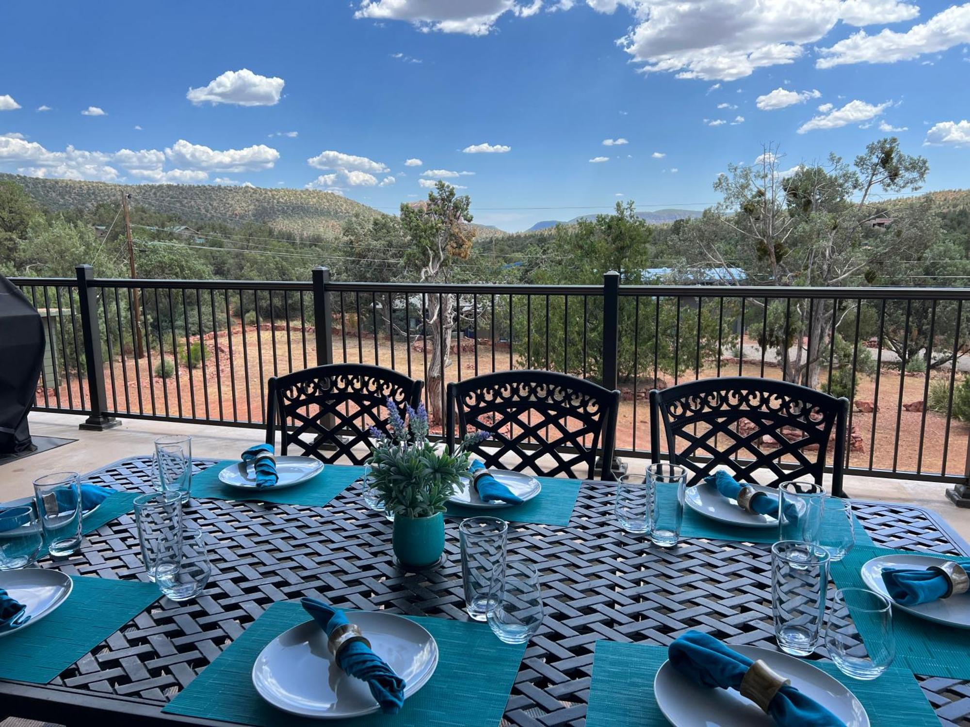 Close To Fresh Creek! Sleeps 12 ~ Amazing Views W/Serene Open Space ~ Hot Tub + Game Room ~ Trails Outside Sedona Ngoại thất bức ảnh