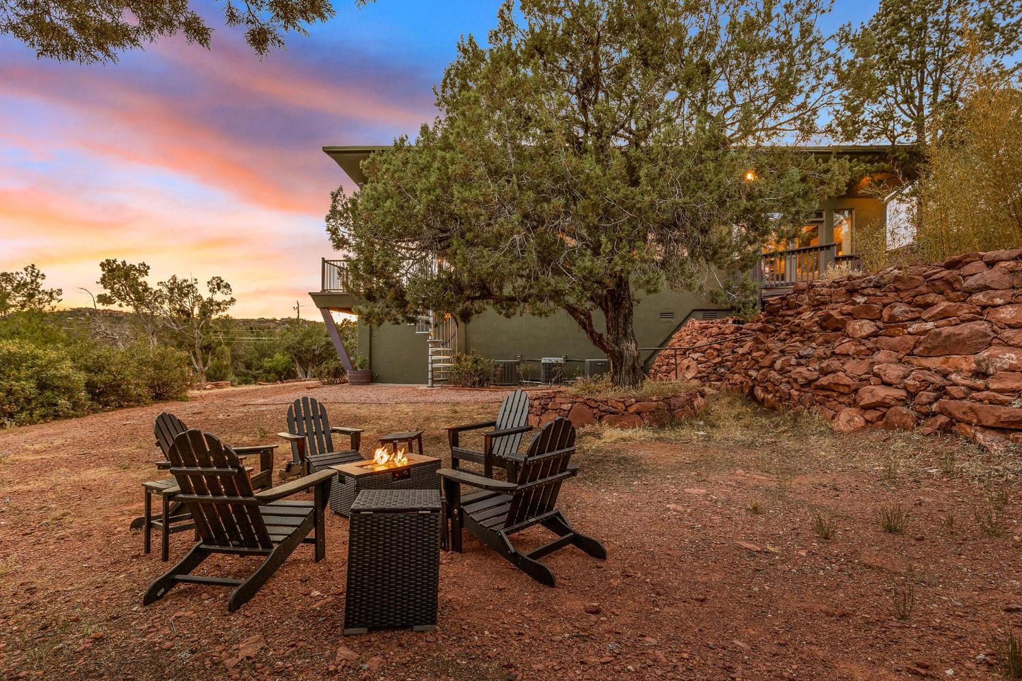 Close To Fresh Creek! Sleeps 12 ~ Amazing Views W/Serene Open Space ~ Hot Tub + Game Room ~ Trails Outside Sedona Ngoại thất bức ảnh